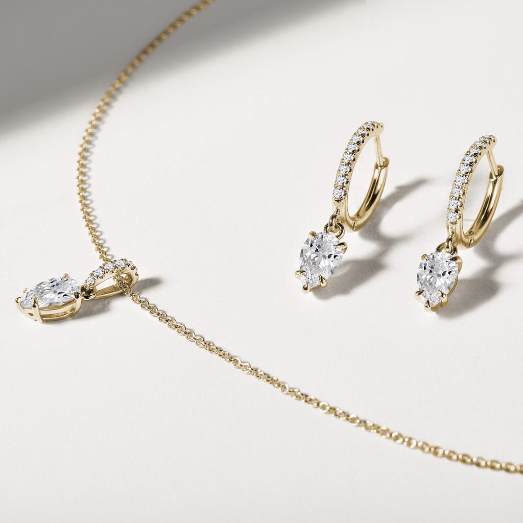 LUXUSNÍ NÁUŠNICE S LAB GROWN DIAMANTY VE ŽLUTÉM ZLATĚ - DIAMANTOVÉ NÁUŠNICE - NÁUŠNICE