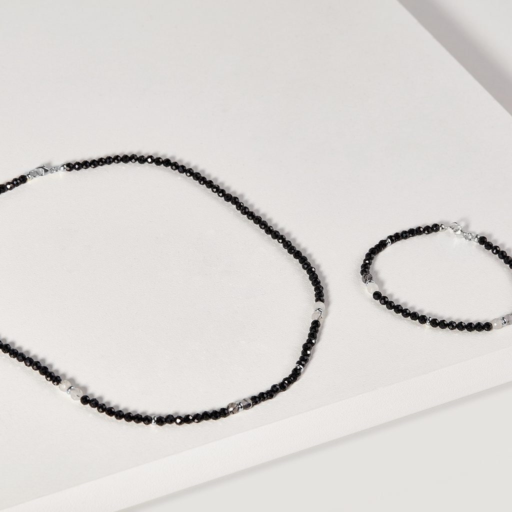 BLACK SPINEL AND CRYSTAL NECKLACE IN WHITE GOLD - MINERAL NECKLACES - NECKLACES
