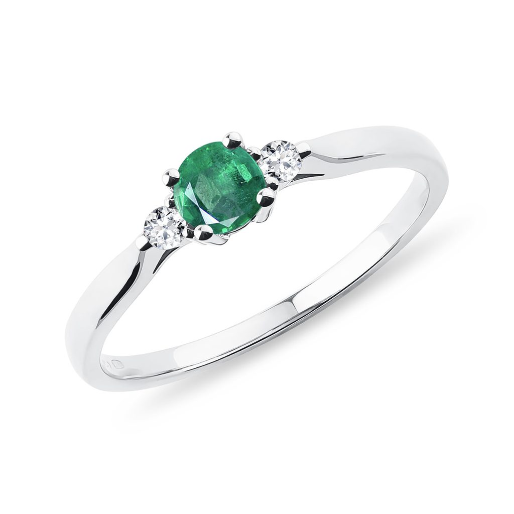 White Gold Ring with Emerald and Brilliants WHITE GOLD RING WITH EMERALD AND BRILLIANTS - EMERALD RINGS - RINGS