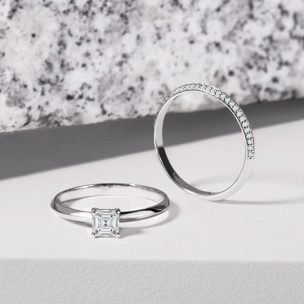 ASSCHER CUT DIAMOND RING IN WHITE GOLD - DIAMOND ENGAGEMENT RINGS - ENGAGEMENT RINGS