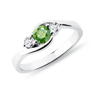 RING WITH GREEN DIAMOND IN WHITE GOLD - FANCY DIAMOND ENGAGEMENT RINGS - ENGAGEMENT RINGS