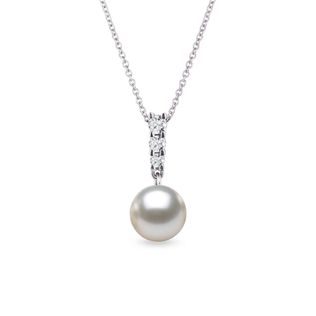 AKOYA PEARL AND DIAMOND PENDANT NECKLACE IN WHITE GOLD - PEARL PENDANTS - PEARL JEWELRY