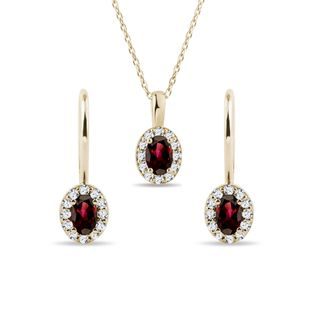 HALO JEWELRY SET WITH GARNETS AND DIAMONDS IN YELLOW GOLD - GEMSTONE SETS - FINE JEWELRY