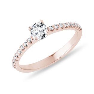 DIAMANTOVÝ ZÁSNUBNÍ PRSTÝNEK Z RŮŽOVÉHO ZLATA - DIAMANTOVÉ ZÁSNUBNÍ PRSTENY - ZÁSNUBNÍ PRSTENY