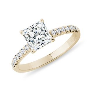 GOLD RING WITH LAB CUT DIAMOND IN PRINCESS CUT - RINGS WITH LAB-GROWN DIAMONDS - ENGAGEMENT RINGS