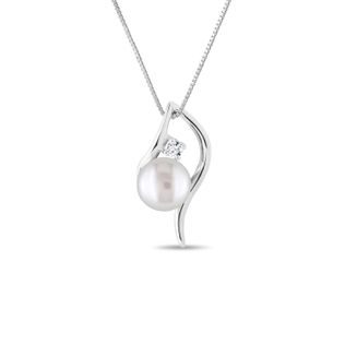 PENDANT MADE OF WHITE GOLD WITH FRESHWATER PEARL - PEARL PENDANTS - PEARL JEWELRY