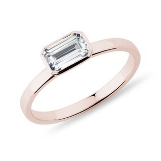 EMERALD CUT DIAMOND RING IN ROSE GOLD - RINGS WITH LAB-GROWN DIAMONDS - ENGAGEMENT RINGS