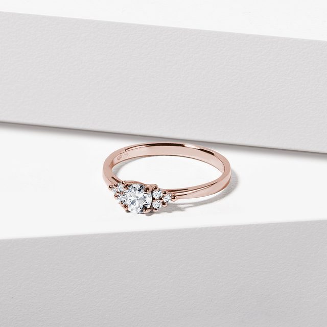 ELEGANT ROSE GOLD RING DECORATED WITH WHITE DIAMONDS - DIAMOND ENGAGEMENT RINGS - 