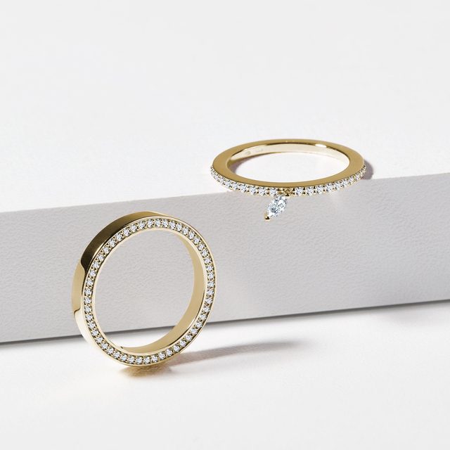 OVER-THE-EDGE DIAMOND WEDDING RING IN YELLOW GOLD - WOMEN'S WEDDING RINGS - 