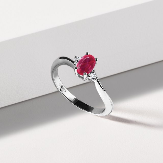 RUBY RING WITH SHINING DIAMONDS IN WHITE GOLD - RUBY ENGAGEMENT RINGS - 