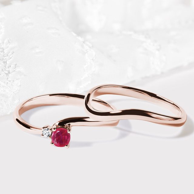 RUBY AND DIAMOND ENGAGEMENT RING SET IN ROSE GOLD - ENGAGEMENT AND BRIDAL RING SETS - 