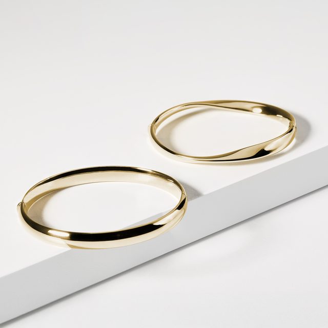 ELEGANTNÍ ZLATÝ NÁRAMEK S TWIST DETAILEM - ZLATÉ NÁRAMKY - 