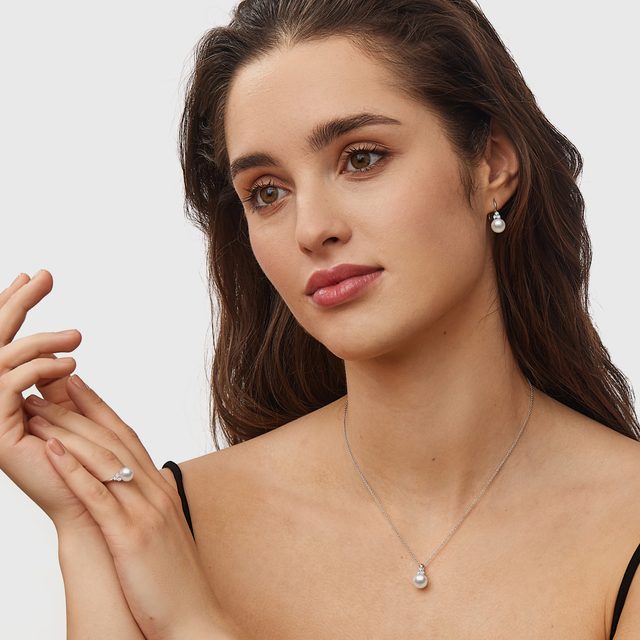 AKOYA PEARL AND DIAMOND WHITE GOLD EARRINGS - PEARL EARRINGS - 