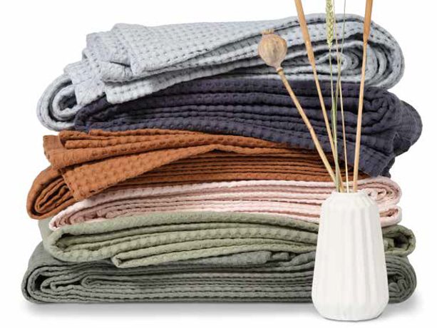 Vandyck Luxusní přehoz na postel Home Piqué waffle Cognac