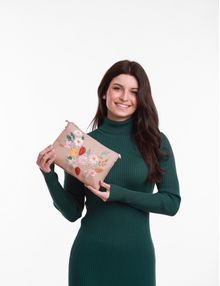 Nuria Flowers Line Blue