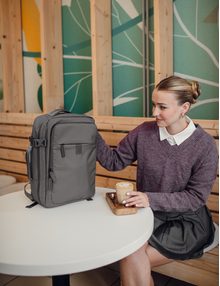 Nuria Flowers Line Grey