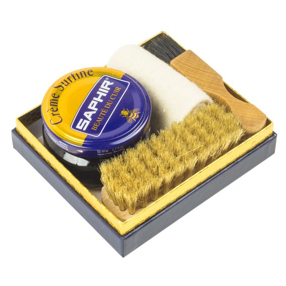 Ajándékdoboz két Saphir kefével, cipőkrémmel és felvivőronggyal