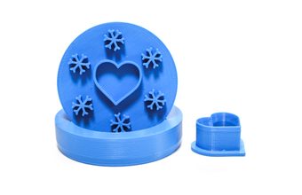 Plastové 3D vykrajovátko Vločky se srdíčkem - 5 cm