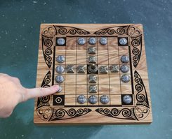 FIDCHELL Celtic board game BRIAN BORU version with oak board