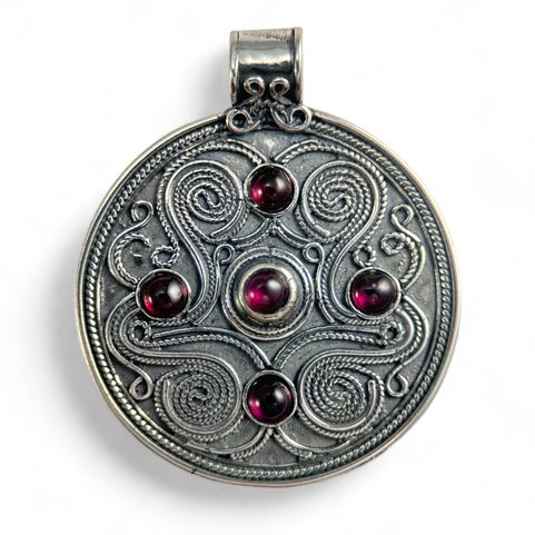 BATTERSEA, LUXURY BRYTHONIC JEWEL INSPIRED BY THE FIND, GEMSTONES, PENDANT, SILVER 925, 11 G