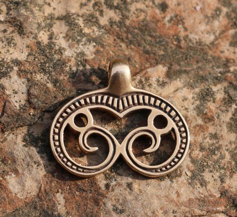 GREAT MORAVIA LUNULA, BRONZE PENDANT