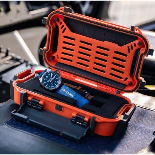 HAMILTON KHAKI AVIATION PILOT DAY DATE AUTO - AIR GLACIERS EDITION H64655941 - KHAKI AVIATION - ZNAČKY