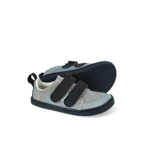 MEZÍTLÁBAS GYERMEK TORNACIPŐ PEGRES, BF57U FEKETE