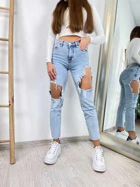 Džíny boyfriend s dírami světle modré