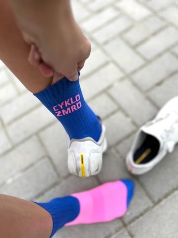 Ponožky na kolo Kolo je Láska Cyklozmrd modrá/růžová