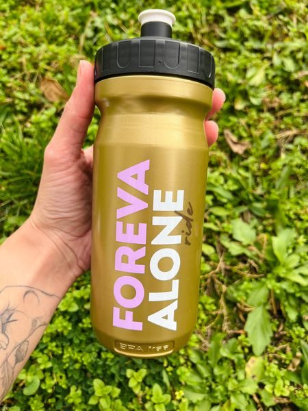 Cyklistická láhev Kolo je láska Foreva Alone Ride