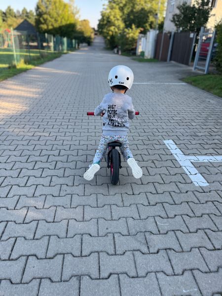 Dětská mikina Kolo je láska Svět potřebuje víc cyklistů - šedá
