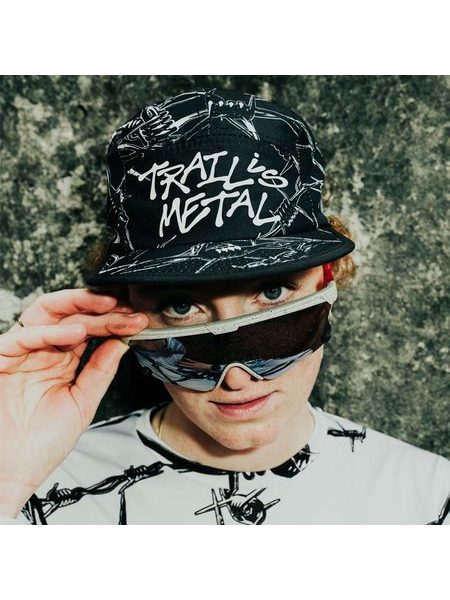 Běžecká kšiltovka WildTee TRAIL IS METAL - černá