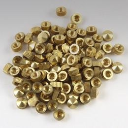 Zakončovací matička HR