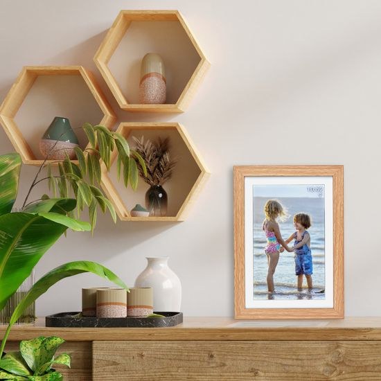 TFA 37.1002.08 - digitální fotorámeček s aplikací FRAMEO a přesným časem